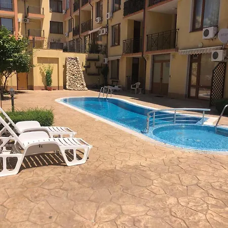 Siana 3 Apartment *